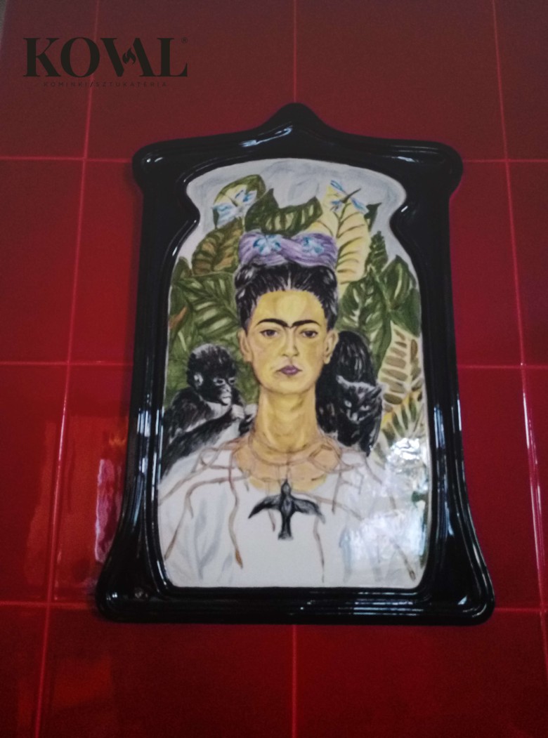 kaflowy-piec-czerwony-recznie-malowany-portret-bydgoszcz